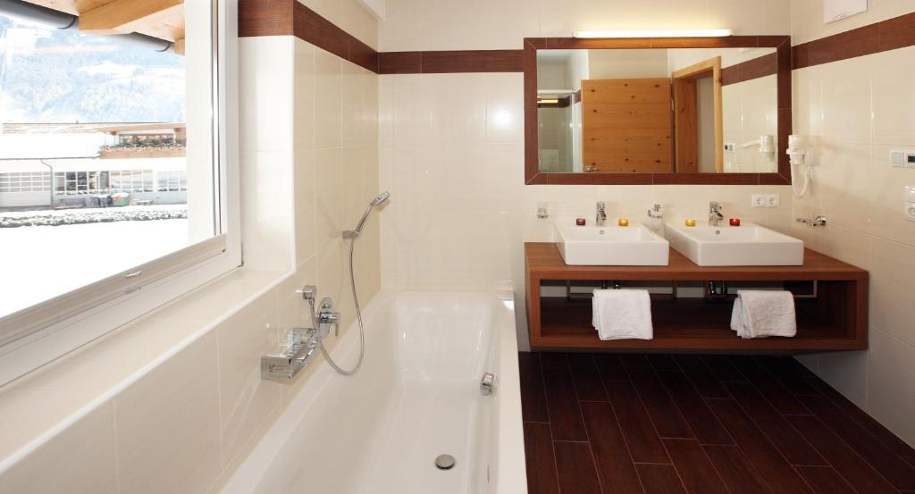 Appartements Alpenkristall Zell am Ziller Ruang foto